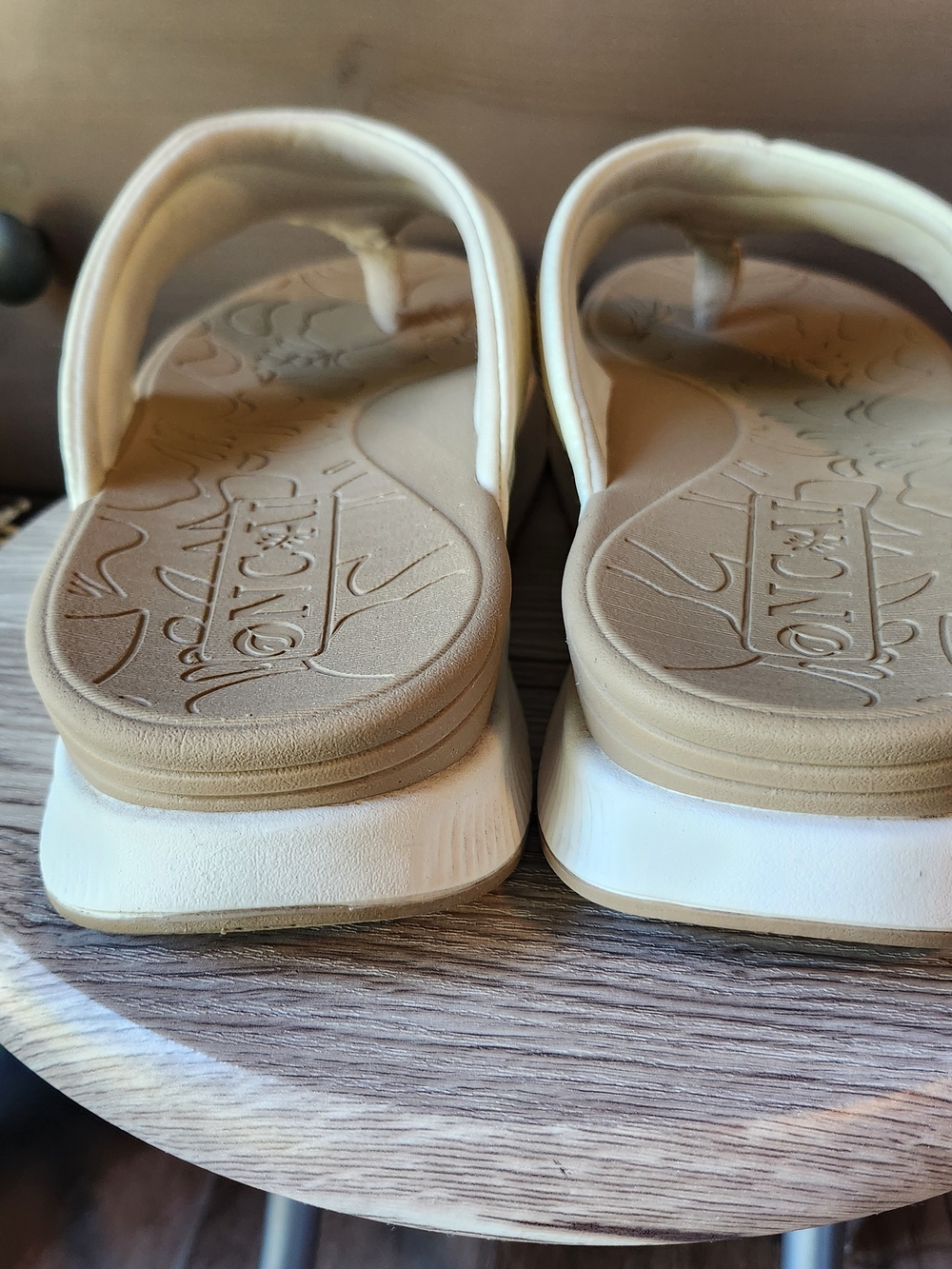 ONCAI ORTHOPEDIC CUSHION RECOVERY FLIP FLOP WOMENS SIZE 9.5 - Picture 6 of 8